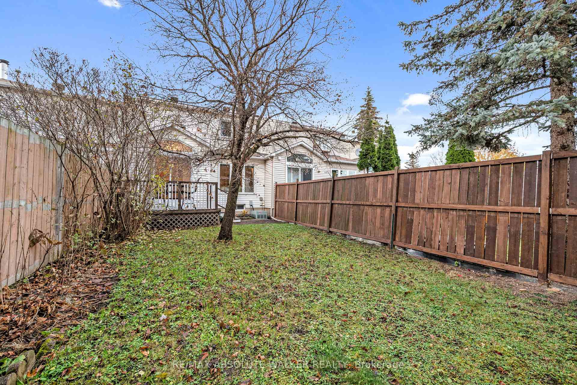 Photo 27 of 556 Latour Crescent, Ottawa, Fallingbrook/Gardenway South — HOMEH