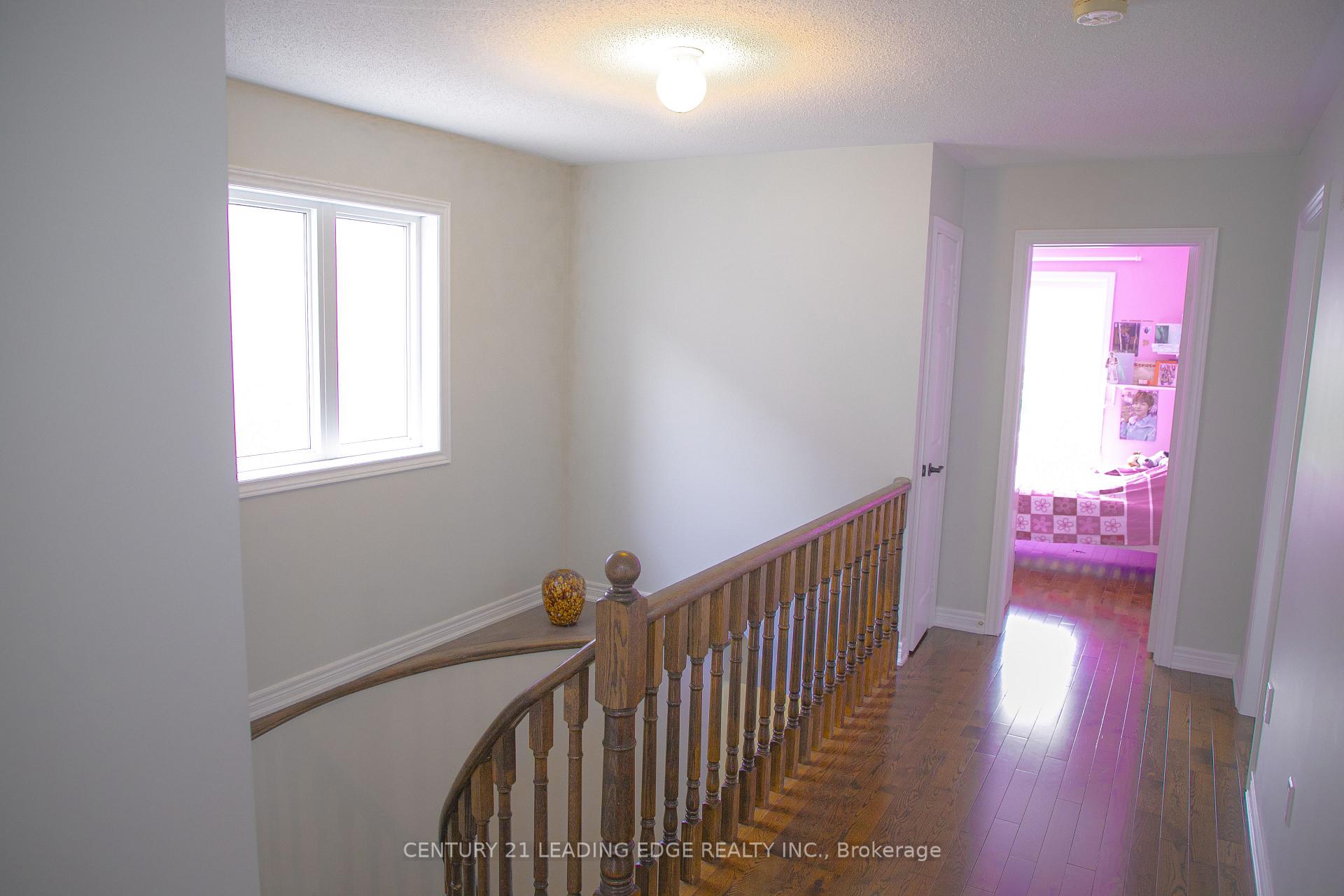 Photo 17 of 112 Lormel Gate, Vaughan, Vellore Village — HOMEH