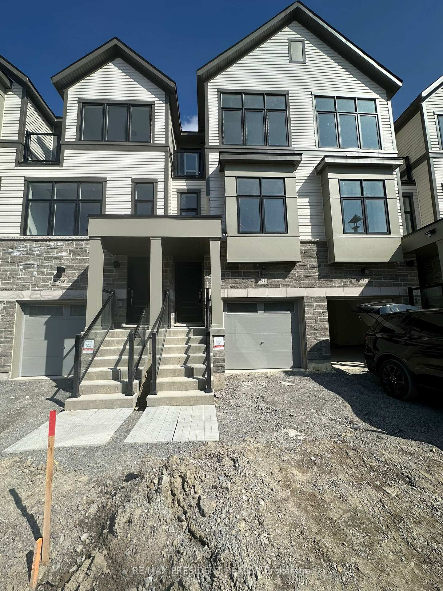 Photo 1 of 768 Kootenay Path, Oshawa, Donevan — HOMEH