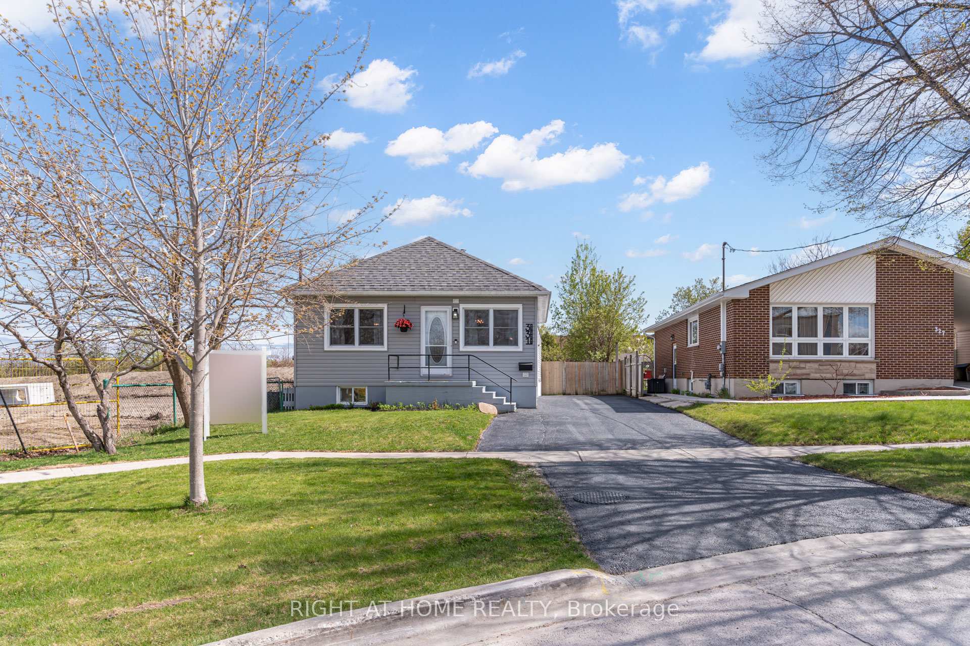 Photo 1 of 331 Ballard Street, Oshawa, Lakeview — HOMEH