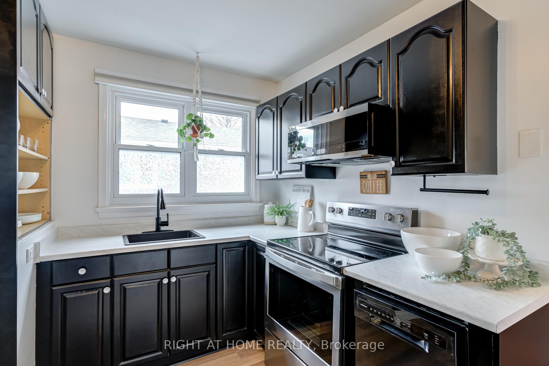 Photo 11 of 331 Ballard Street, Oshawa, Lakeview — HOMEH