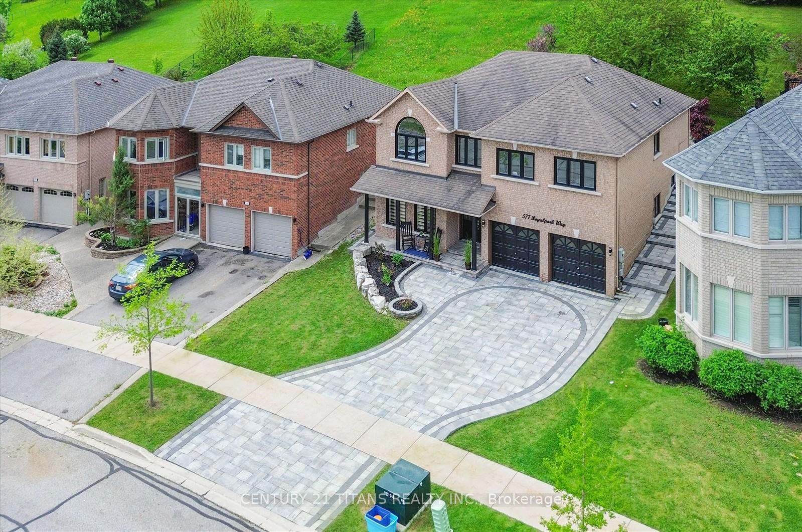 Front of 577 Royalpark Way