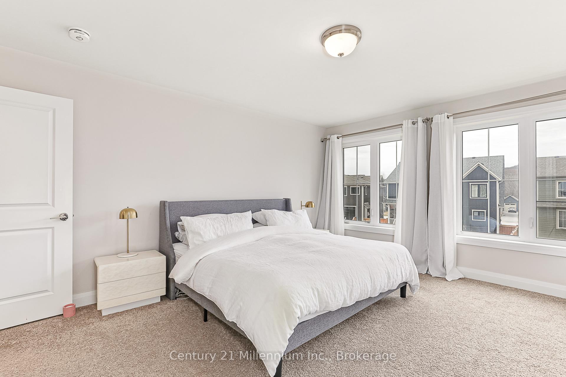 Photo 10 of 297 Yellow Birch Crescent, Blue Mountains — HOMEH