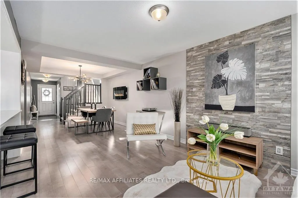 Photo 19 of 346 Sweetfern Crescent, Ottawa, Avalon West — HOMEH