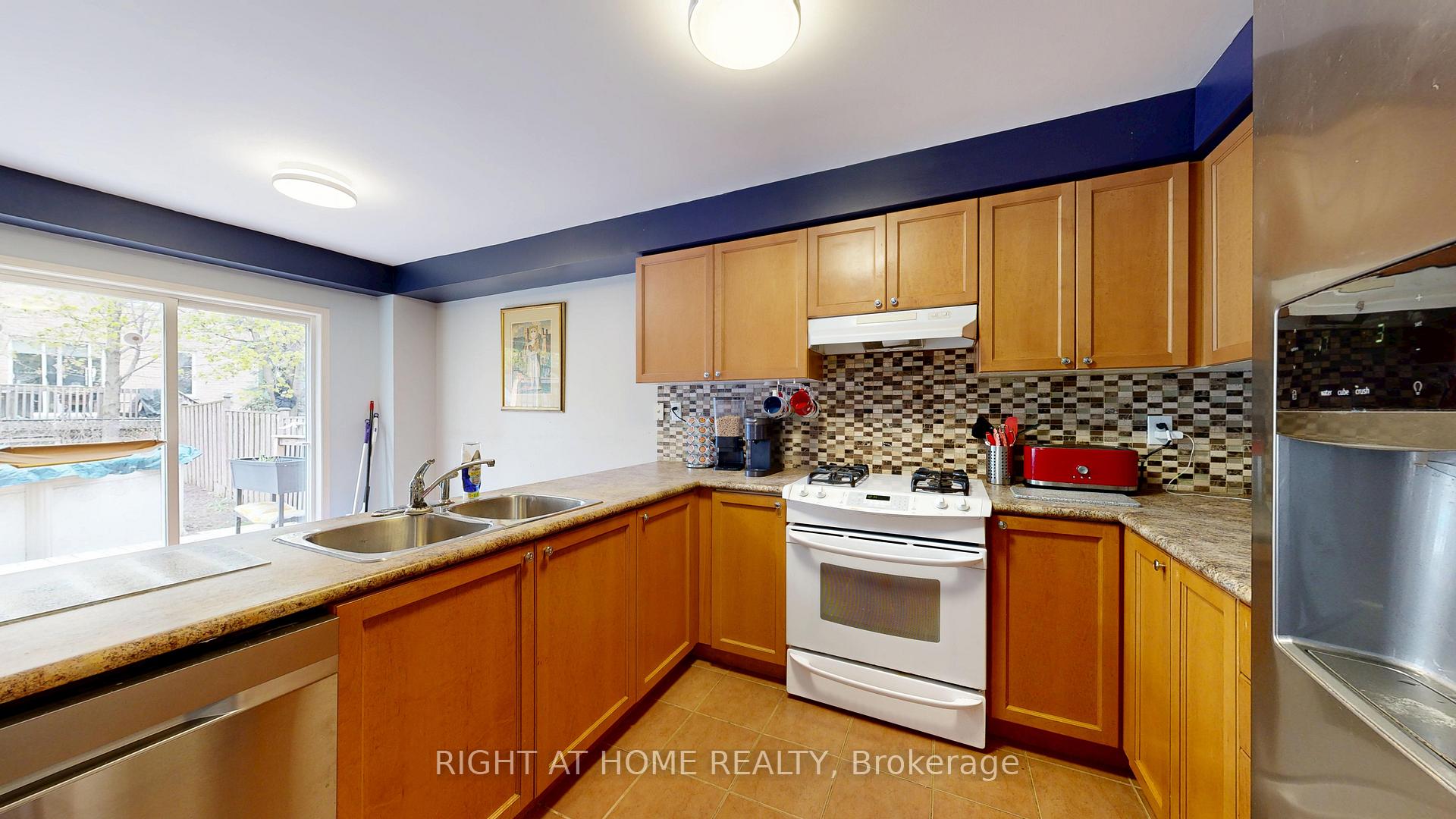 Photo 5 of 2241 Winlord Place, Oshawa, Windfields — HOMEH