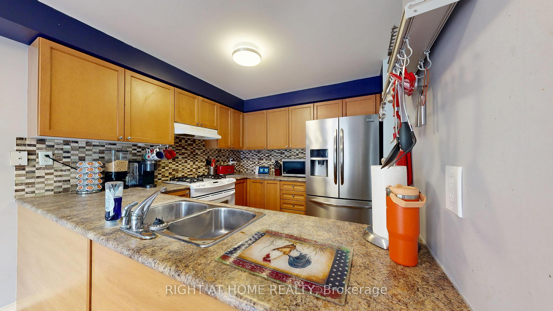 Photo 7 of 2241 Winlord Place, Oshawa, Windfields — HOMEH
