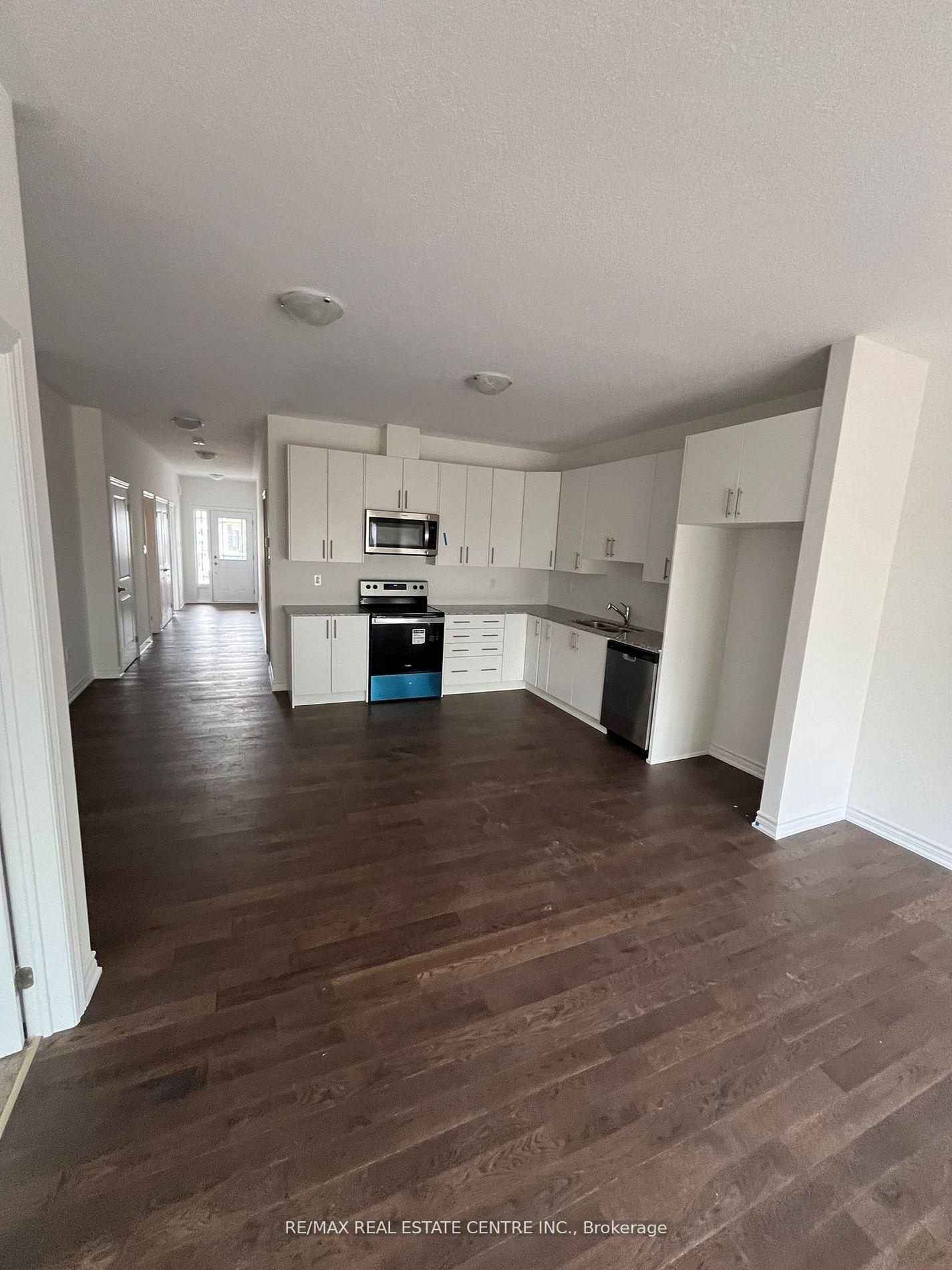 Photo 3 of 110 Adley Drive, Brockville — HOMEH