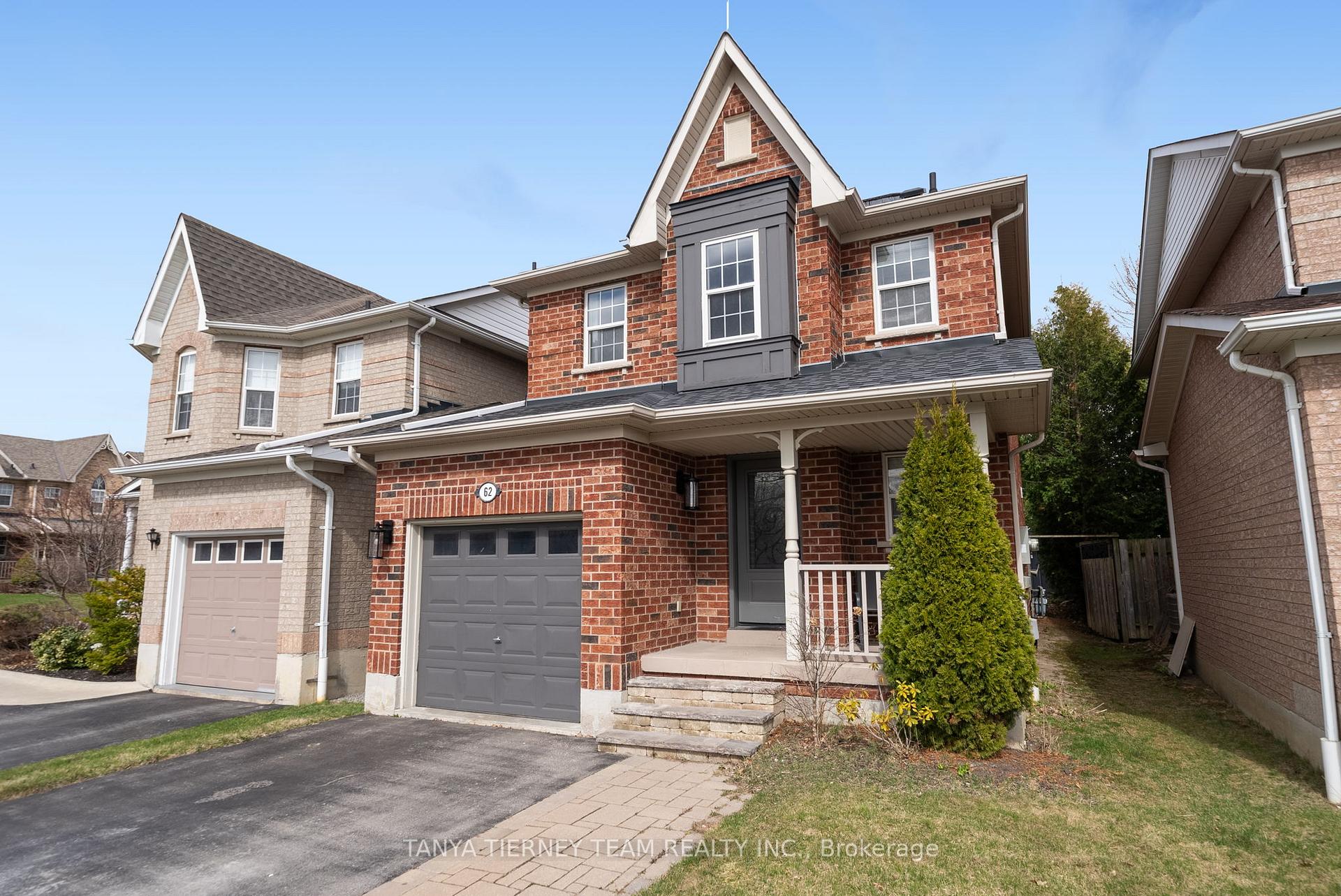 Photo 3 of 62 Wessex Drive, Whitby, Brooklin — HOMEH