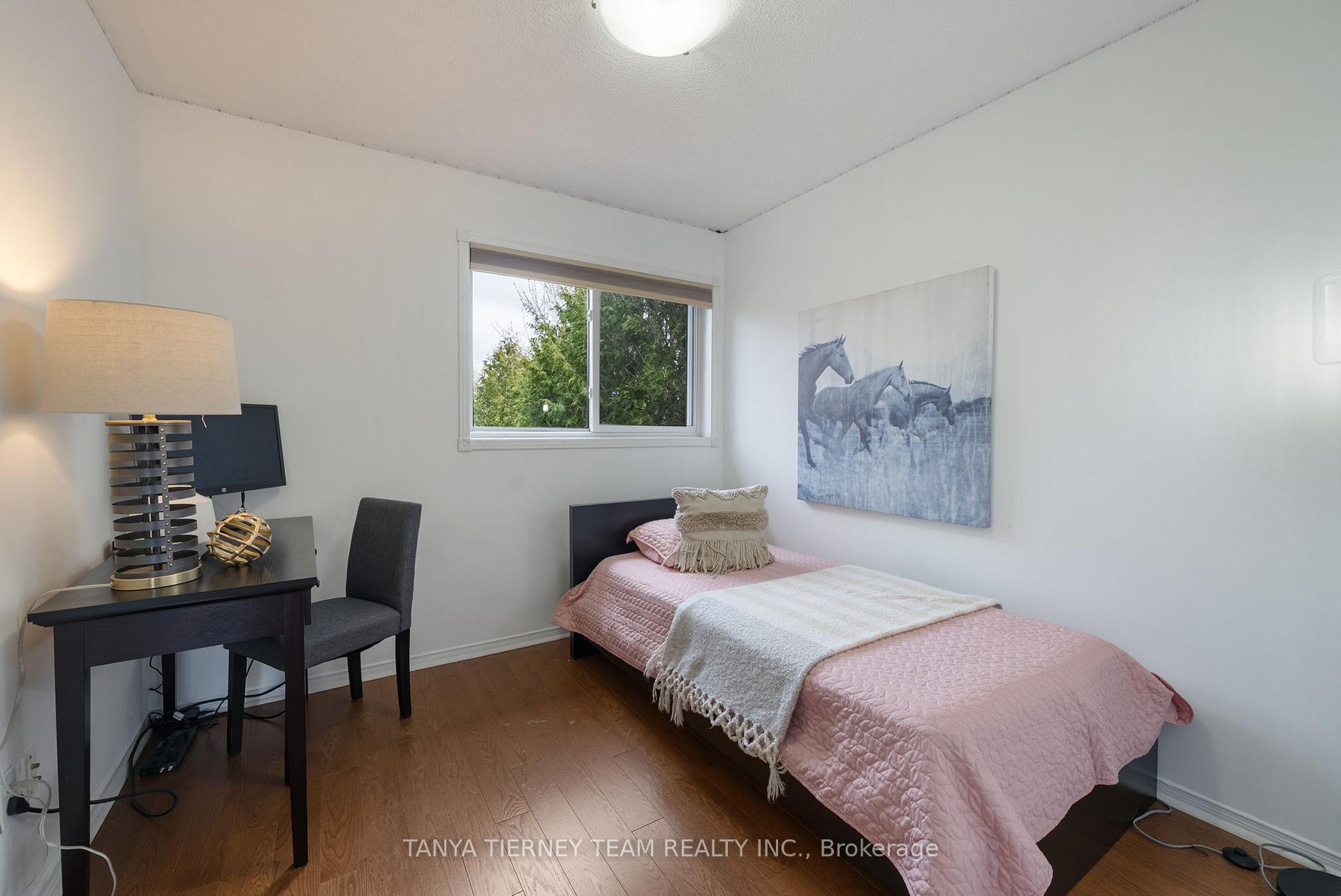 Photo 17 of 62 Wessex Drive, Whitby, Brooklin — HOMEH