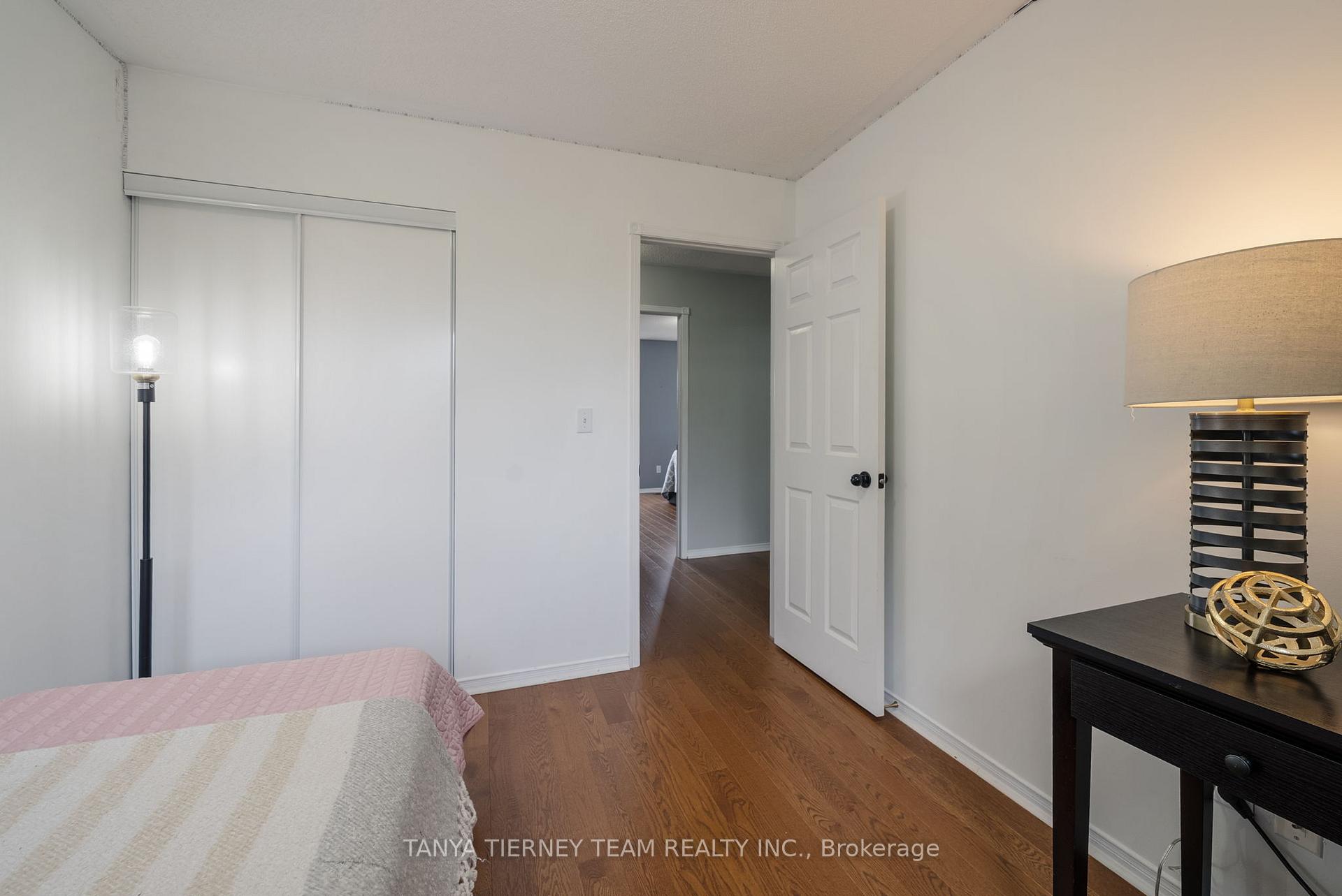 Photo 18 of 62 Wessex Drive, Whitby, Brooklin — HOMEH