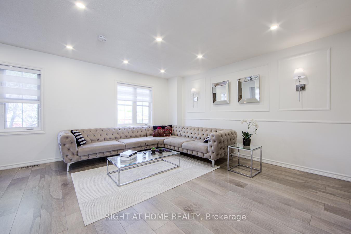 Photo 8 of 10390 Keele Street, Vaughan, Maple — HOMEH