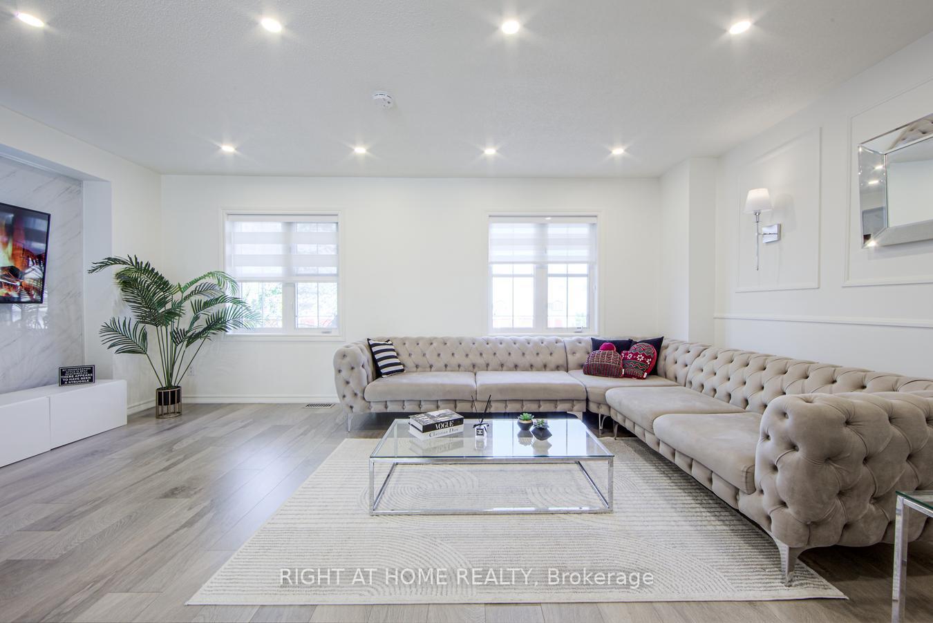 Photo 9 of 10390 Keele Street, Vaughan, Maple — HOMEH