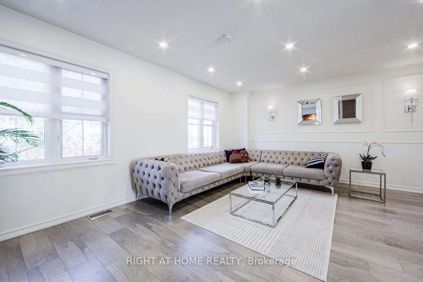 Photo 11 of 10390 Keele Street, Vaughan, Maple — HOMEH