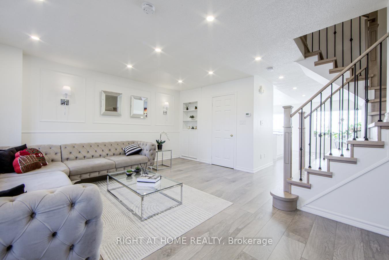 Photo 12 of 10390 Keele Street, Vaughan, Maple — HOMEH