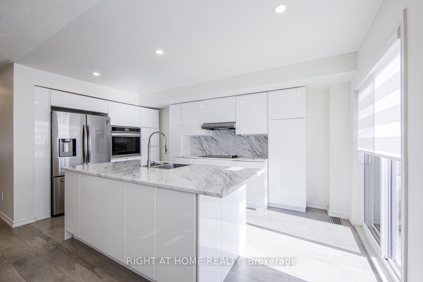 Photo 18 of 10390 Keele Street, Vaughan, Maple — HOMEH