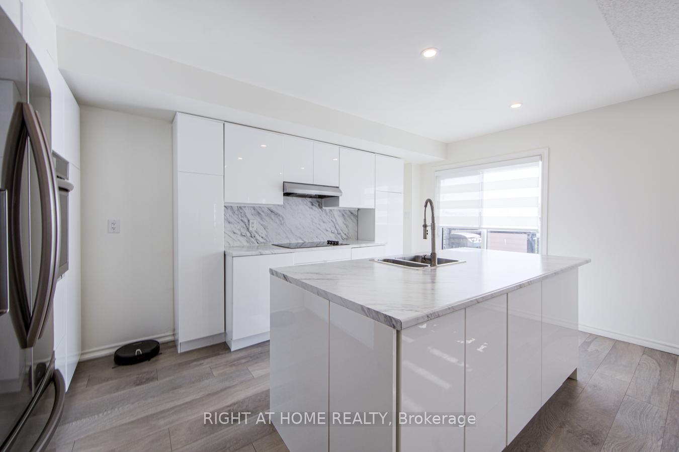 Photo 19 of 10390 Keele Street, Vaughan, Maple — HOMEH