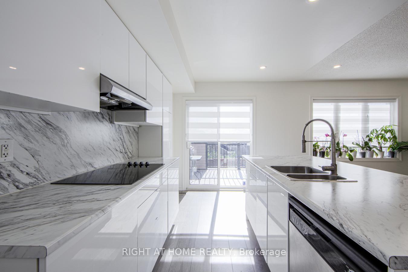 Photo 20 of 10390 Keele Street, Vaughan, Maple — HOMEH