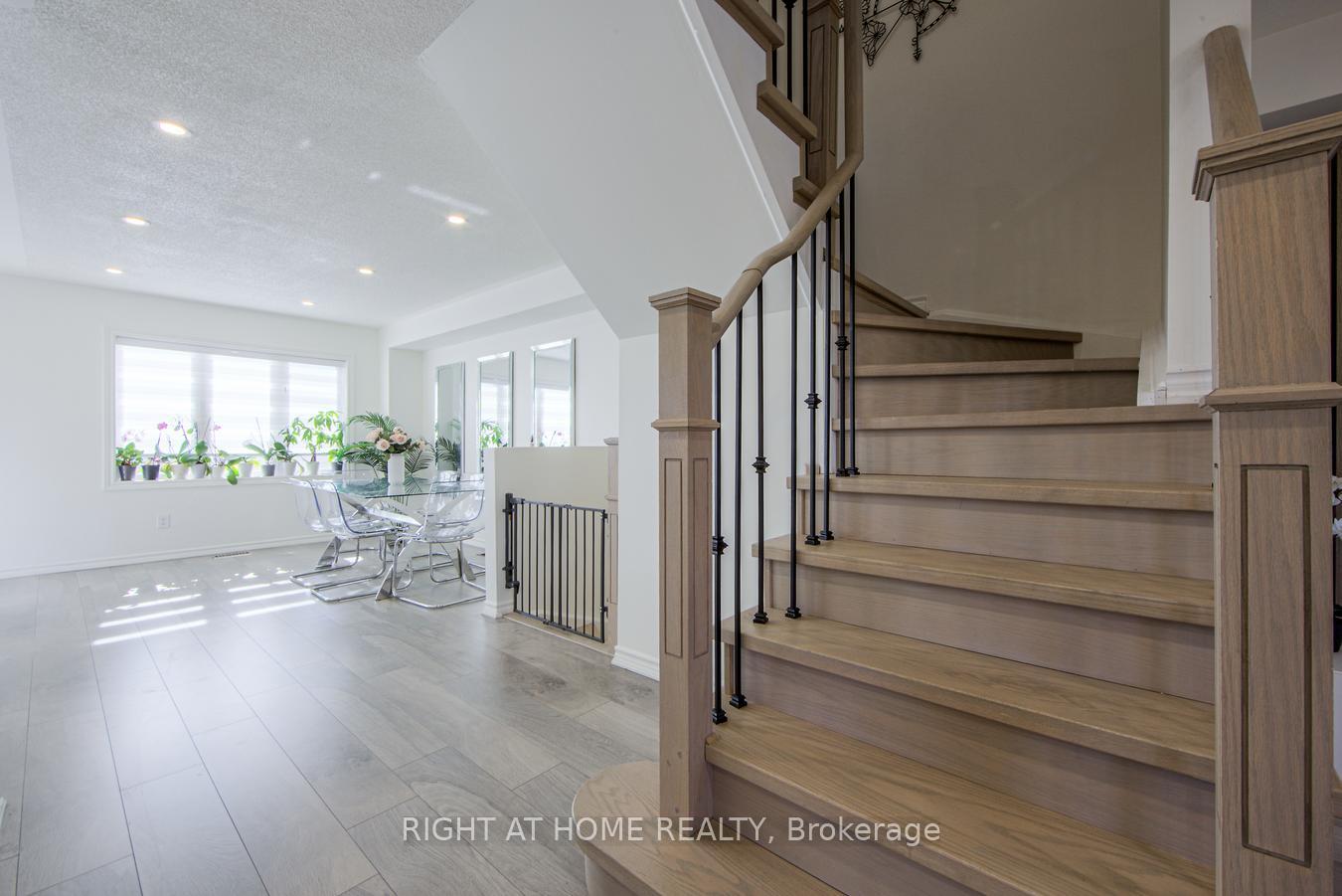 Photo 25 of 10390 Keele Street, Vaughan, Maple — HOMEH