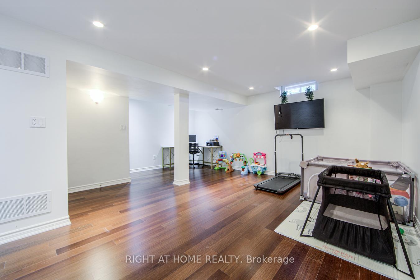 Photo 42 of 10390 Keele Street, Vaughan, Maple — HOMEH