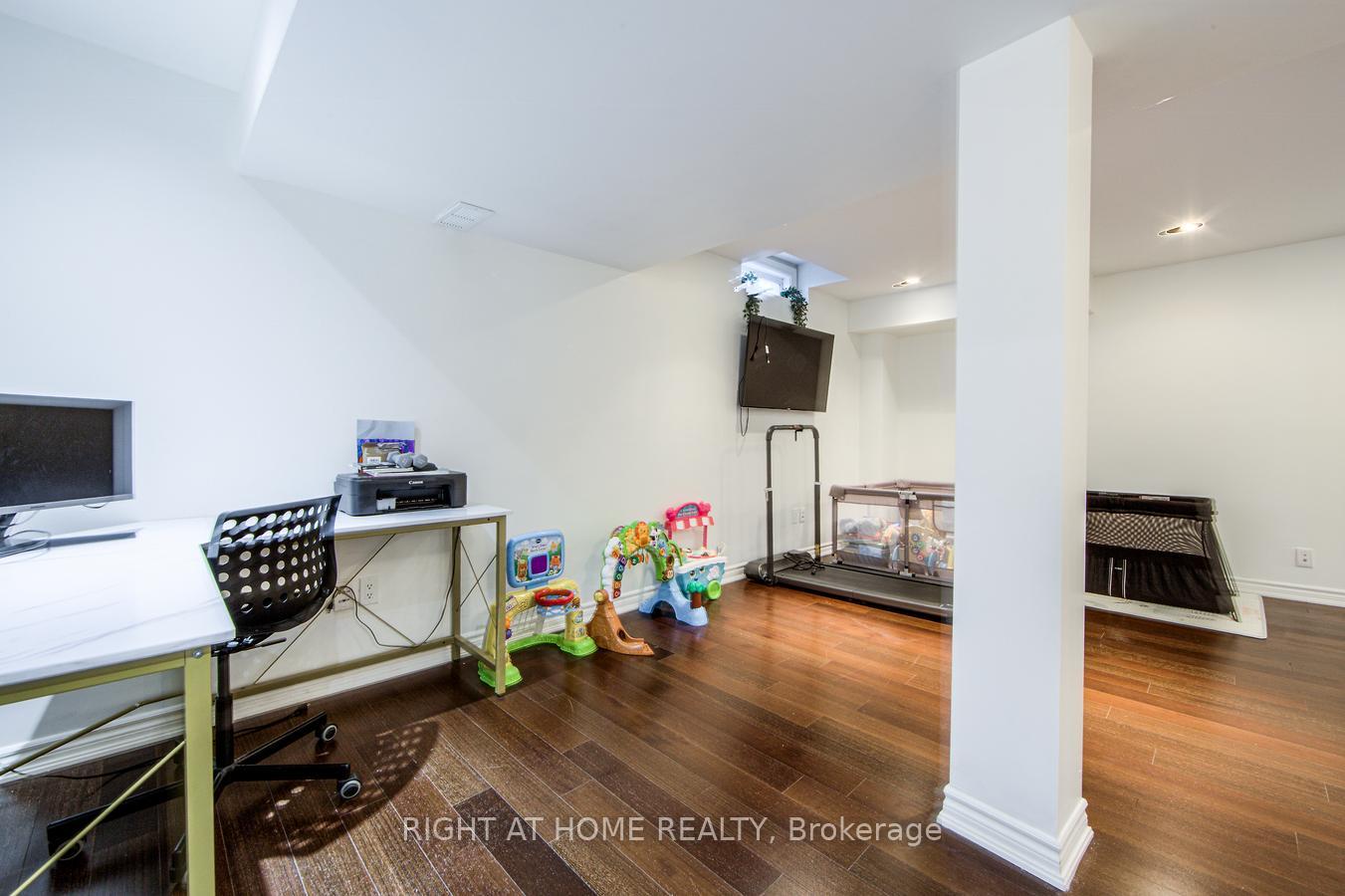 Photo 43 of 10390 Keele Street, Vaughan, Maple — HOMEH