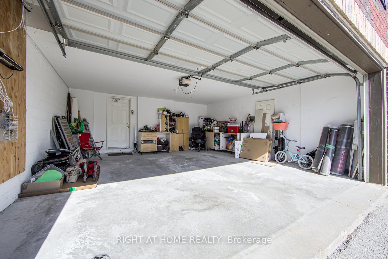 Photo 49 of 10390 Keele Street, Vaughan, Maple — HOMEH