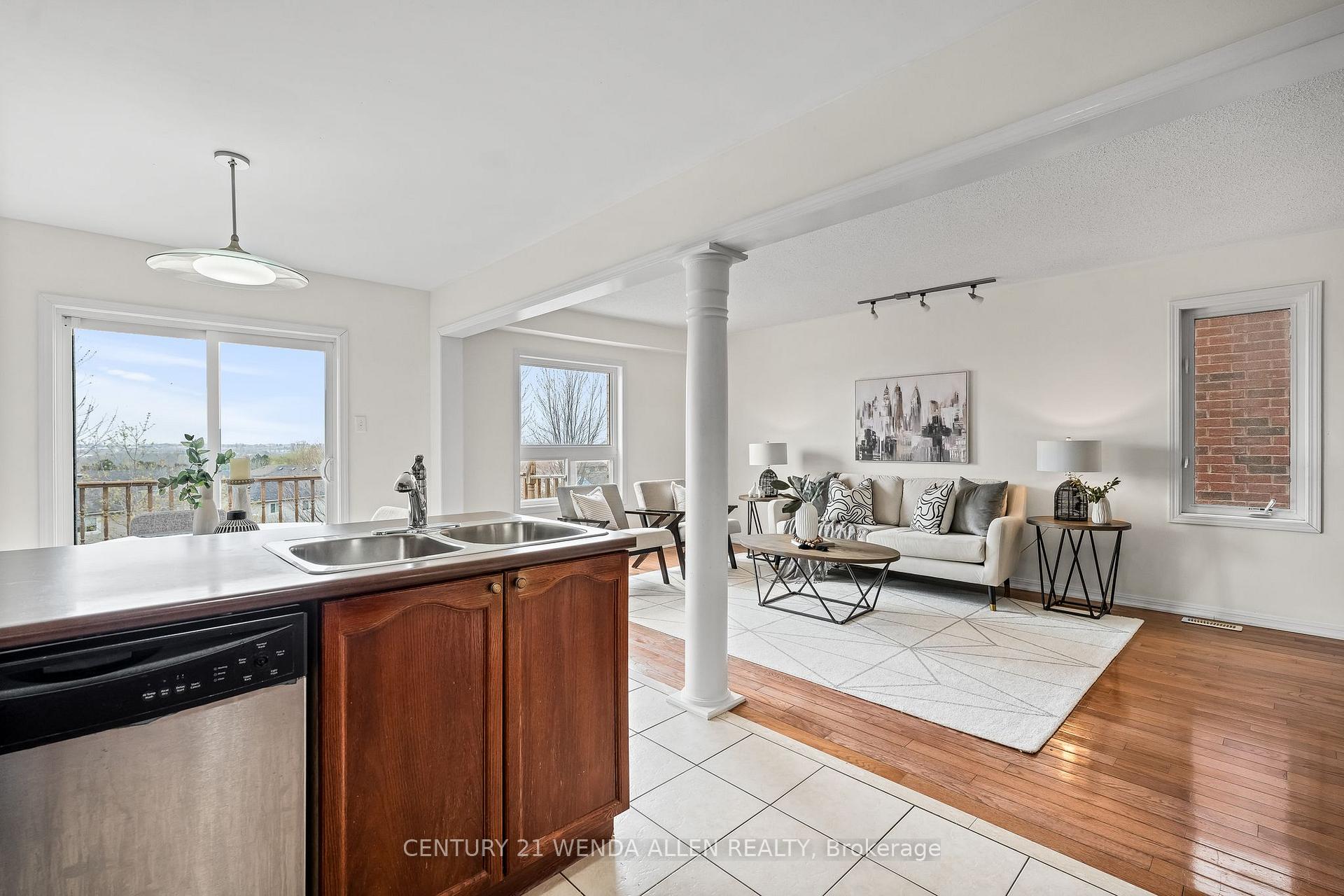 Photo 11 of 956 Townline Road S, Oshawa, Donevan — HOMEH