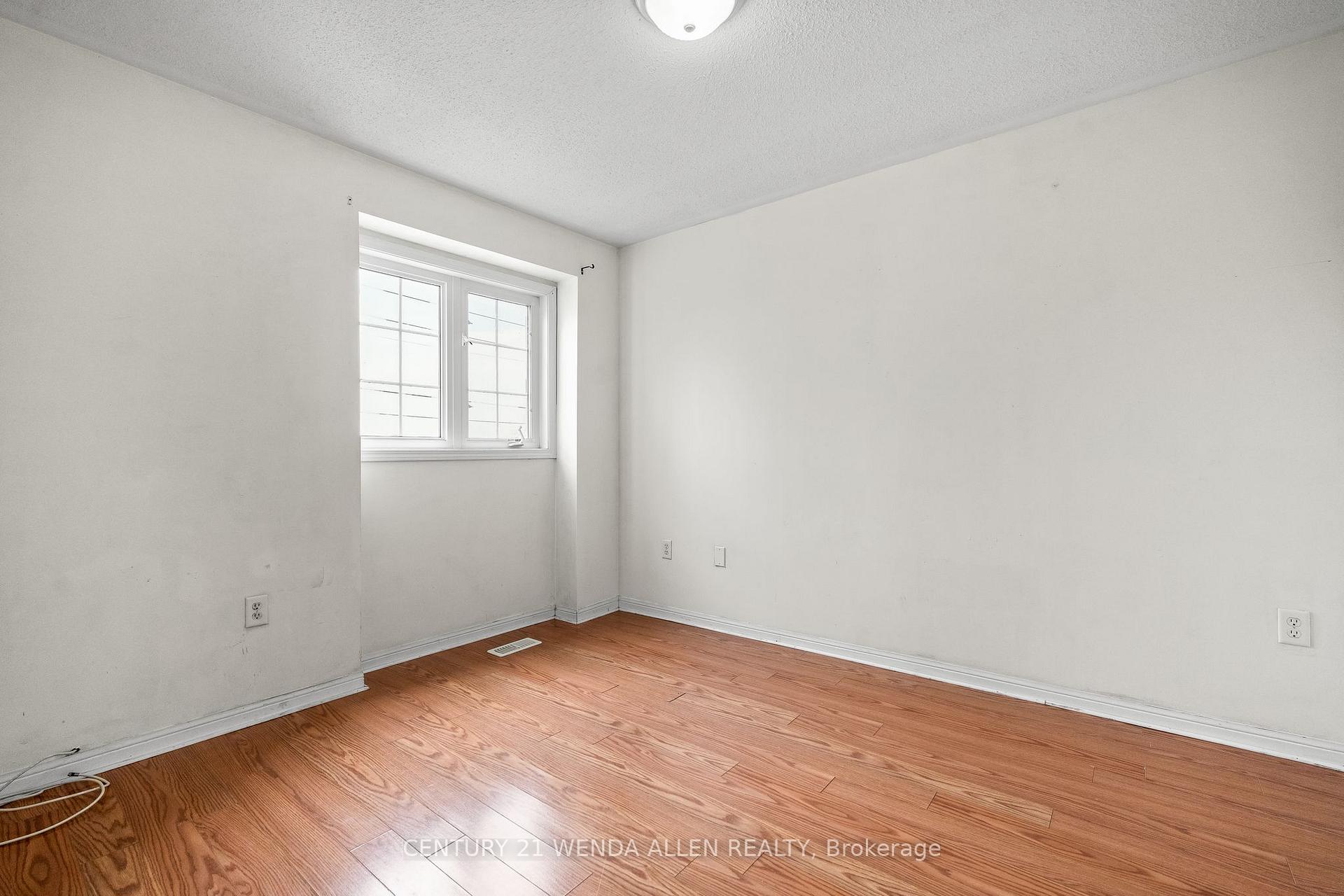 Photo 26 of 956 Townline Road S, Oshawa, Donevan — HOMEH