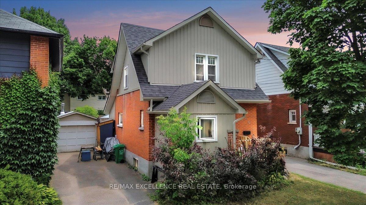 Front of 626 Downie Street