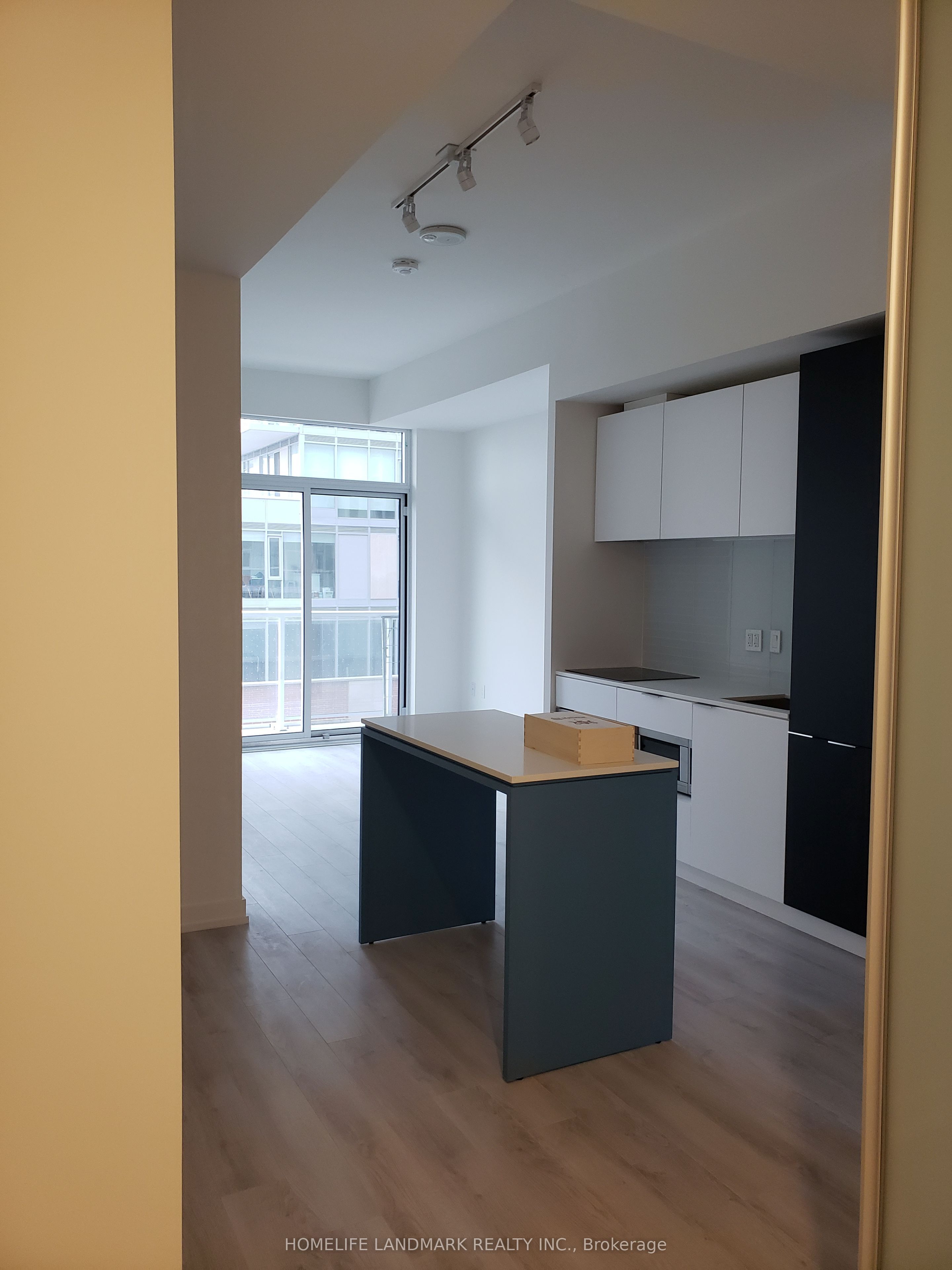 Photo 12 of Unit 420, 33 Helendale Avenue, Toronto, Yonge-Eglinton — HOMEH