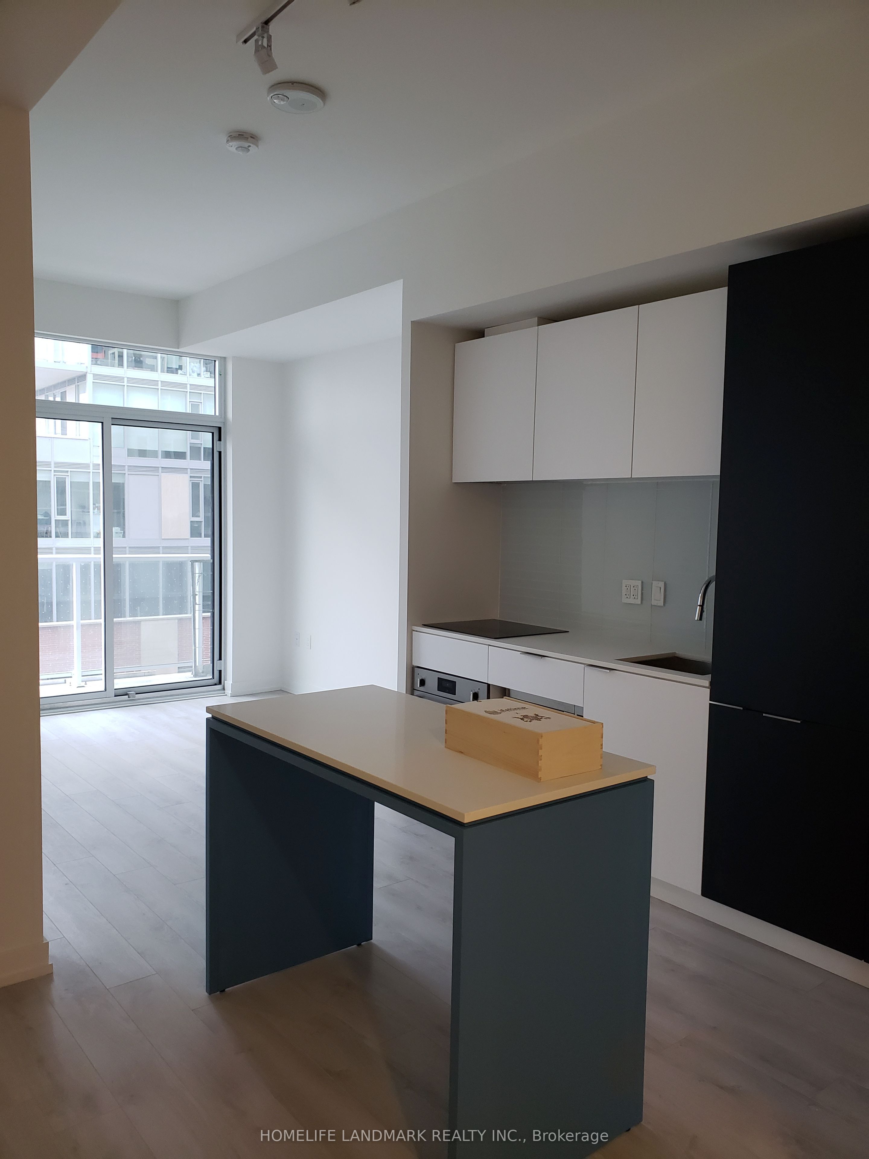 Photo 13 of Unit 420, 33 Helendale Avenue, Toronto, Yonge-Eglinton — HOMEH