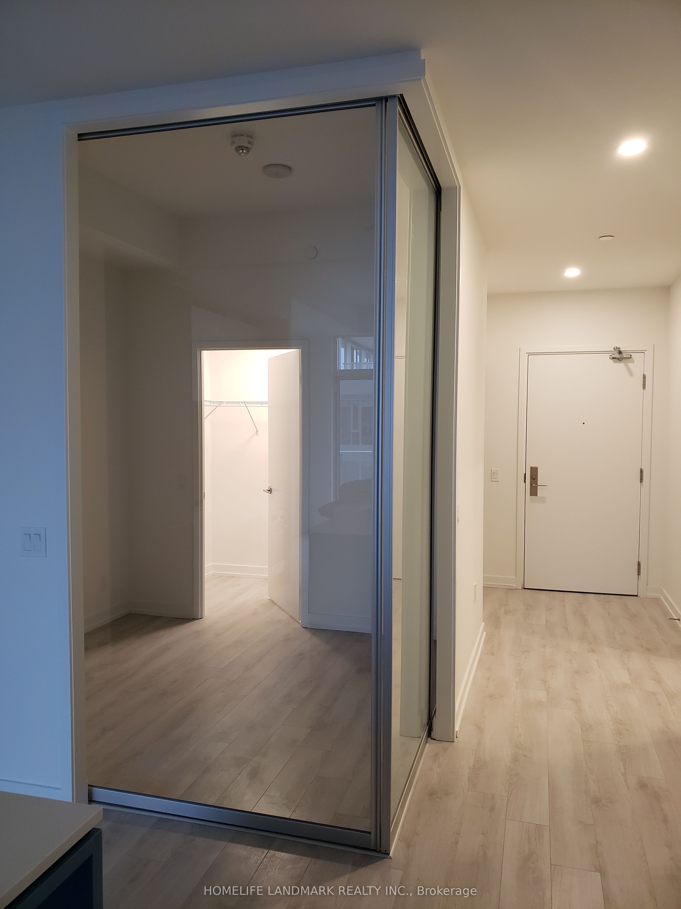 Photo 14 of Unit 420, 33 Helendale Avenue, Toronto, Yonge-Eglinton — HOMEH