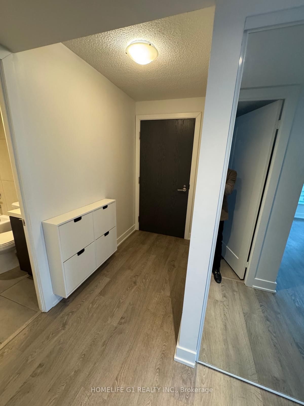 Photo 3 of Unit 1424, 9 Mabelle Ave, Etobicoke, Islington-City Centre West — HOMEH