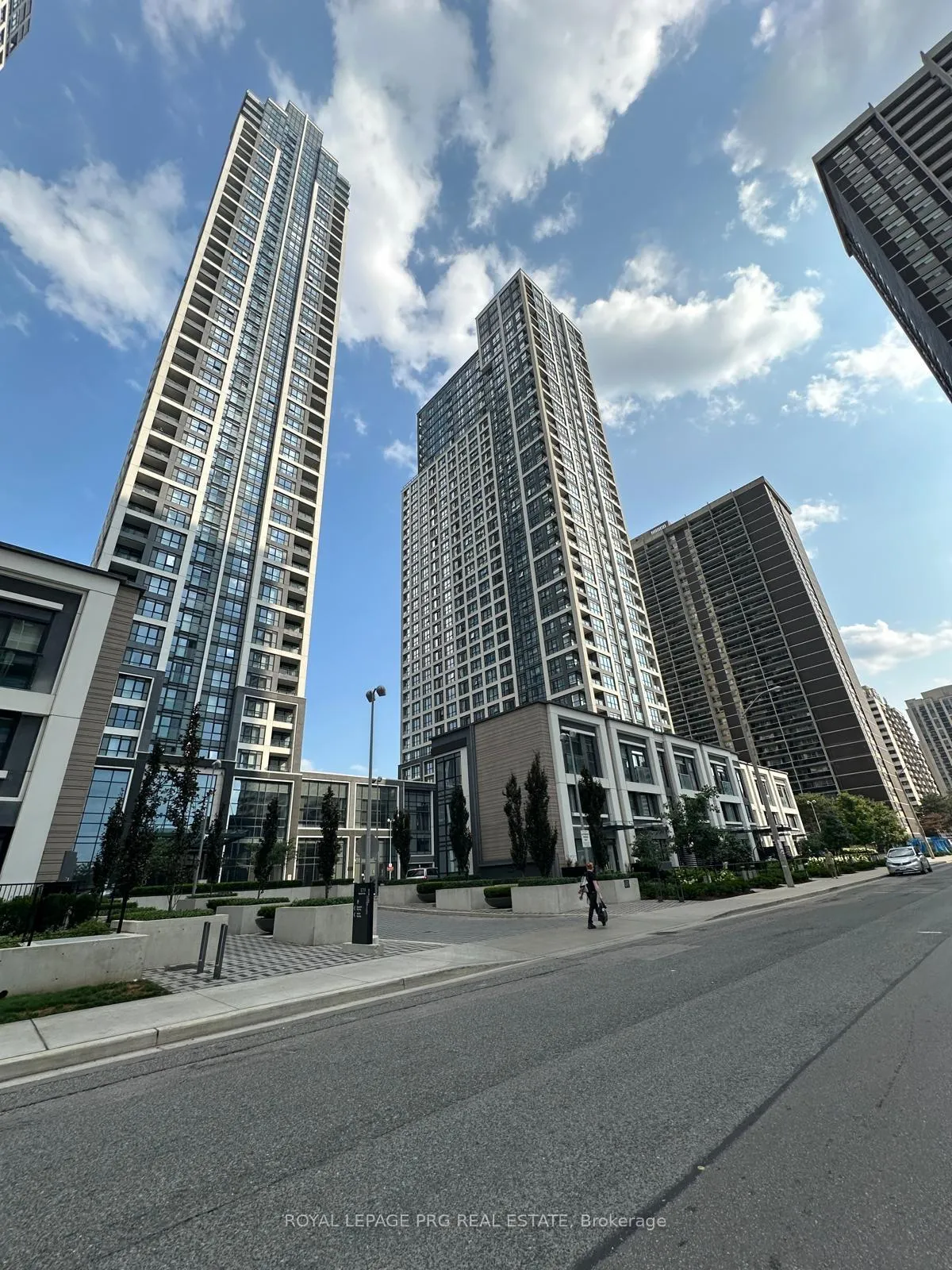 Photo 3 of Unit 2721, 9 Mabelle Ave, Etobicoke, Islington-City Centre West — HOMEH