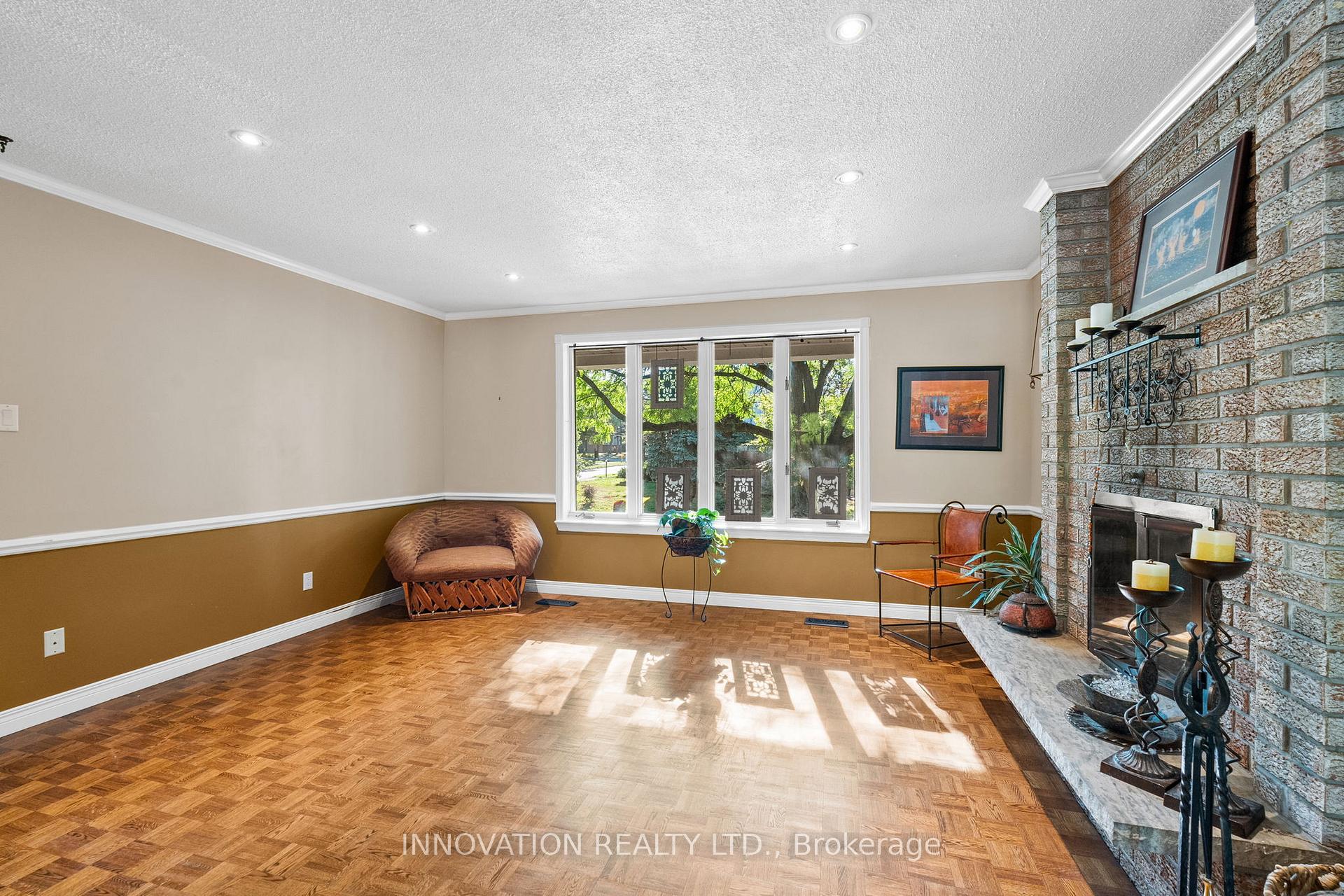 Photo 3 of 2931 Ahearn Avenue, Ottawa, Britannia — HOMEH