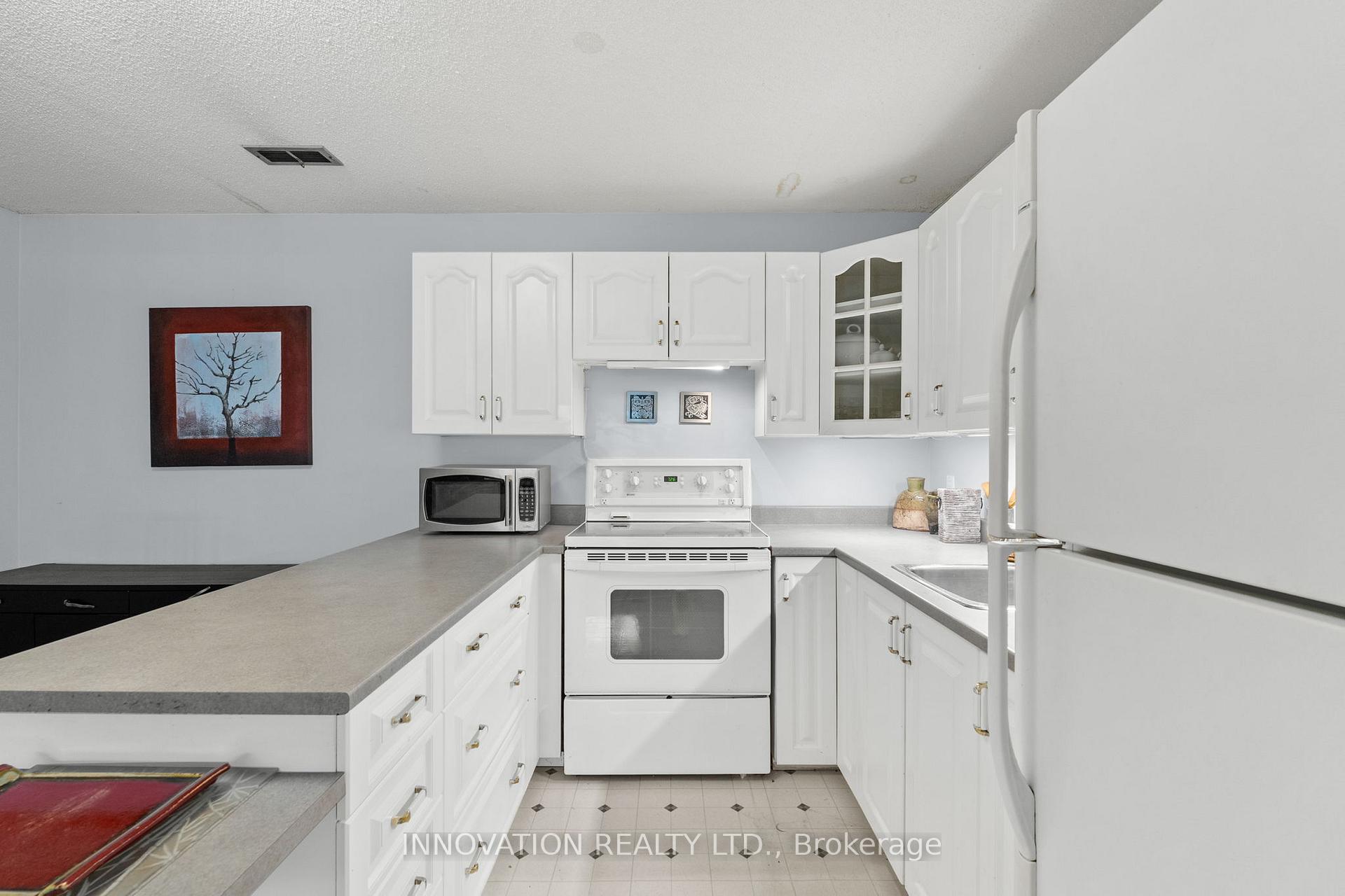 Photo 21 of 2931 Ahearn Avenue, Ottawa, Britannia — HOMEH