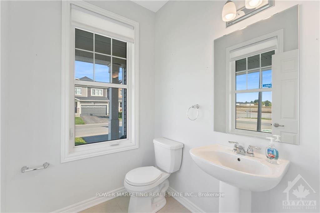 Photo 5 of 301 Sweetclover Way, Ottawa, Avalon West — HOMEH