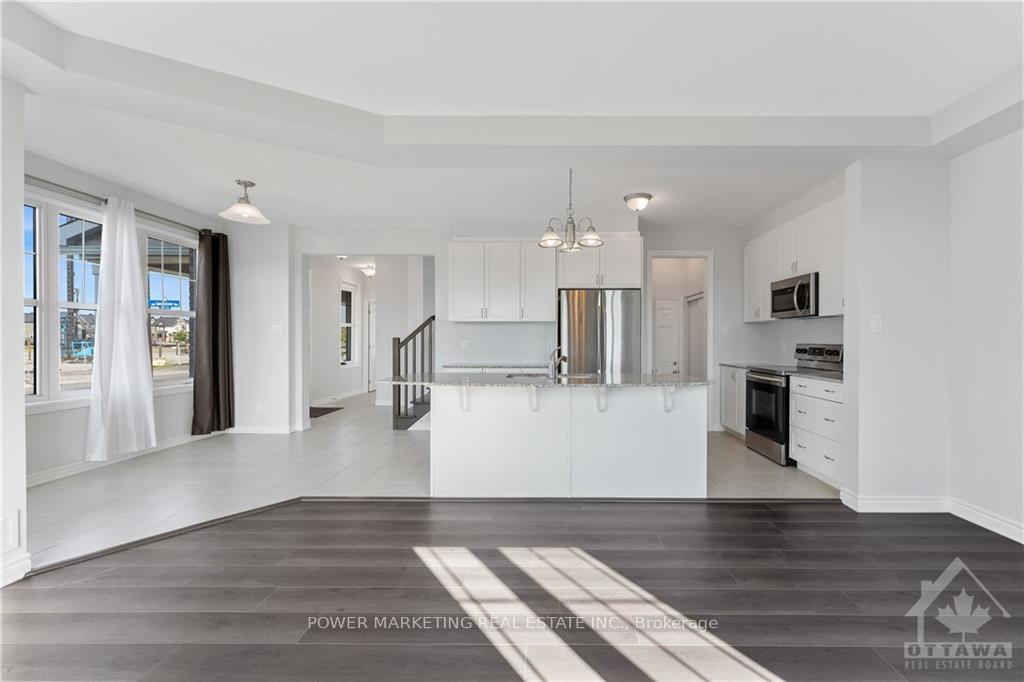 Photo 12 of 301 Sweetclover Way, Ottawa, Avalon West — HOMEH