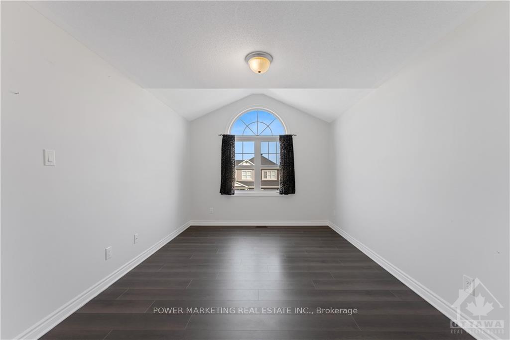 Photo 15 of 301 Sweetclover Way, Ottawa, Avalon West — HOMEH