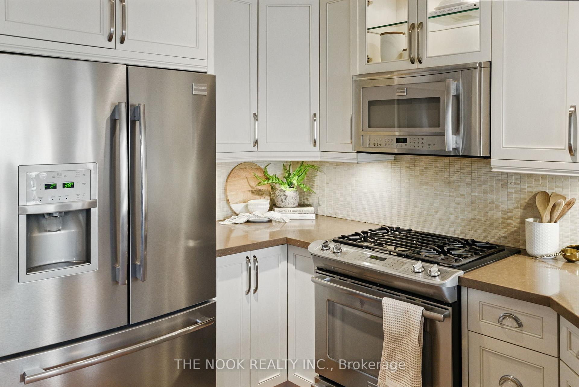 Photo 13 of 68 Lowder Place, Whitby, Blue Grass Meadows — HOMEH