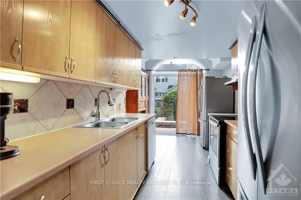 Photo 10 of 641 Casabella Drive, Ottawa, Avalon East — HOMEH