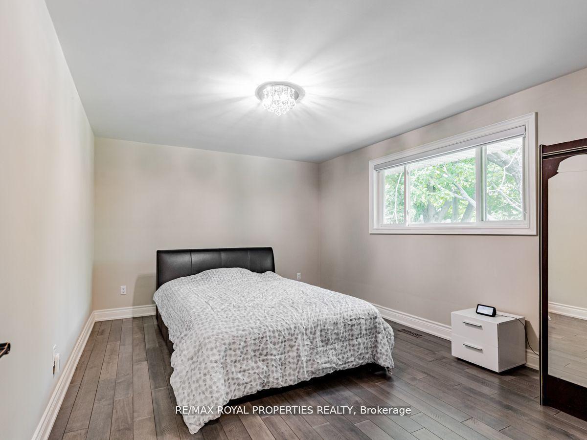 Photo 20 of 576 Bickle Drive, Oshawa, Northwood — HOMEH