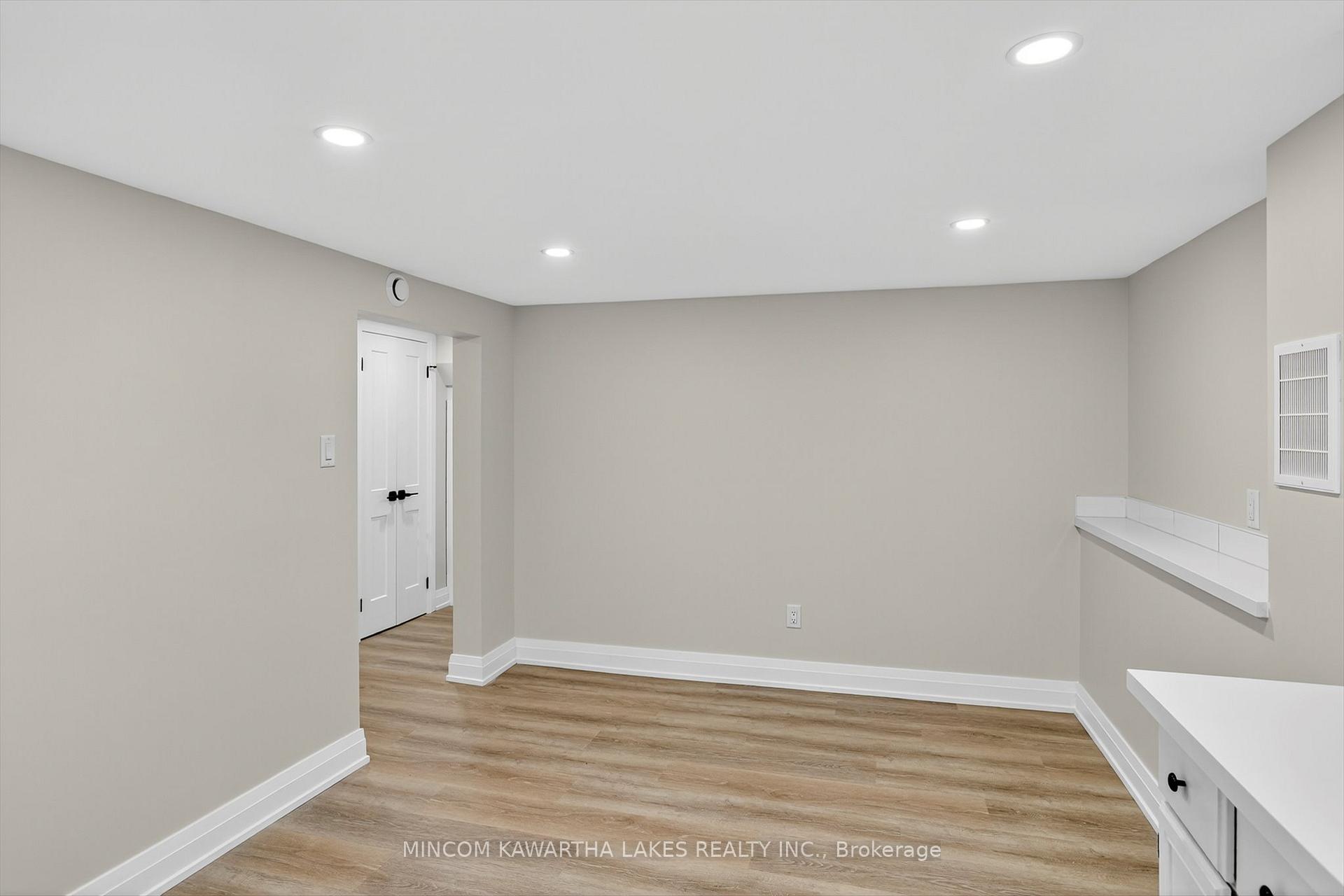 Photo 32 of 152 Langton Street, Peterborough, Northcrest Ward 5 — HOMEH