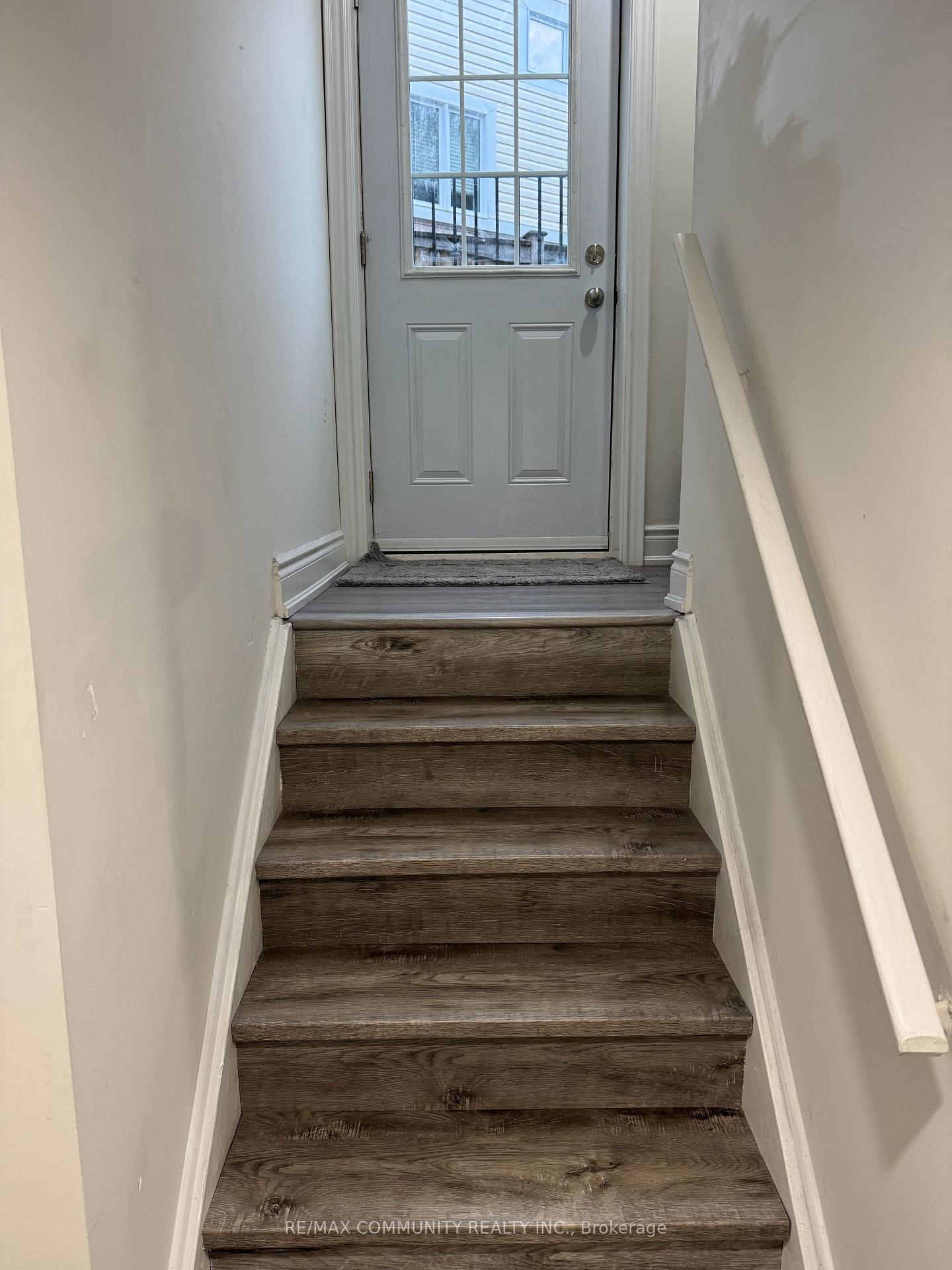 Photo 5 of 33 Decourcy-Ireland Circle, Ajax, Northeast Ajax — HOMEH