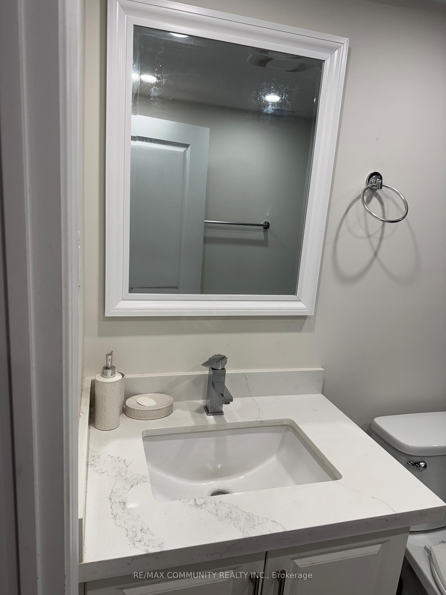 Photo 7 of 33 Decourcy-Ireland Circle, Ajax, Northeast Ajax — HOMEH