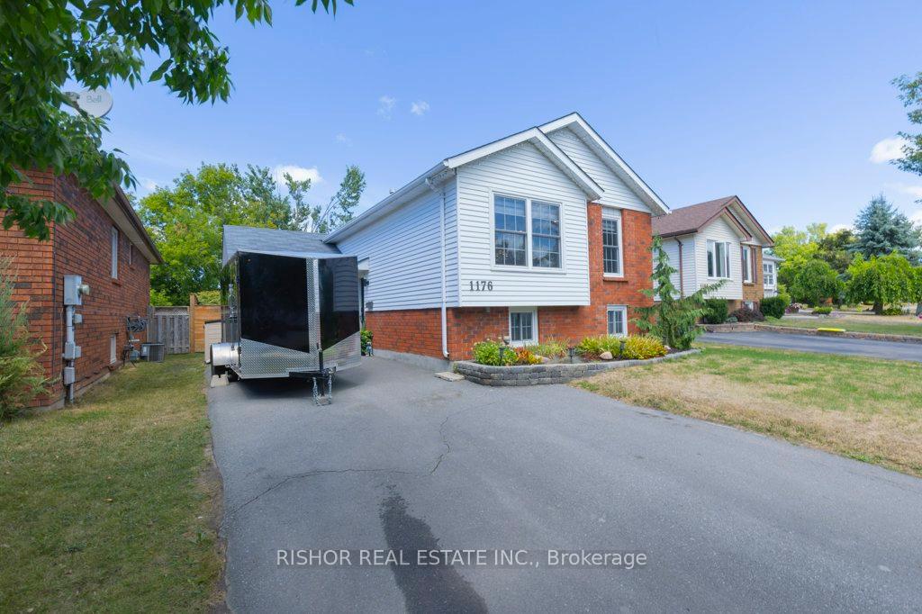 Photo 1 of 1176 Huntington Circle, Peterborough, Otonabee Ward 1 — HOMEH