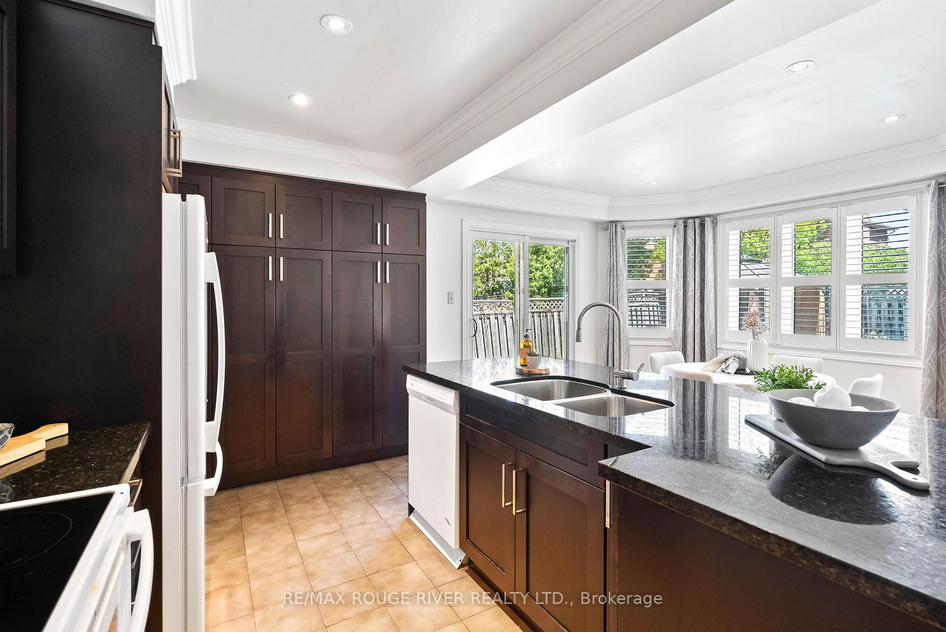 Photo 10 of 23 William Stephenson Drive, Whitby, Blue Grass Meadows — HOMEH