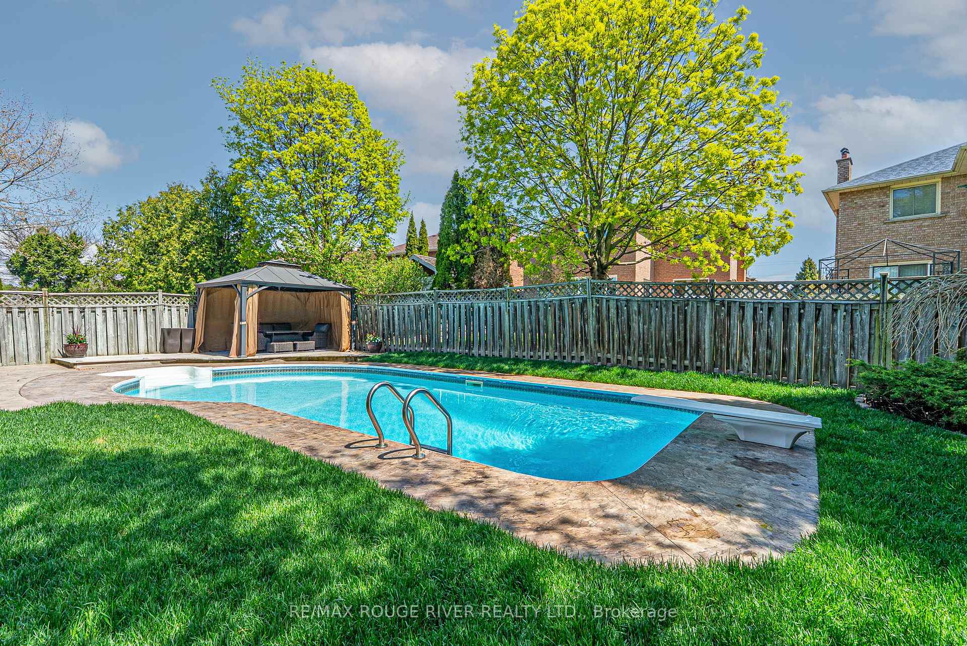 Photo 39 of 23 William Stephenson Drive, Whitby, Blue Grass Meadows — HOMEH