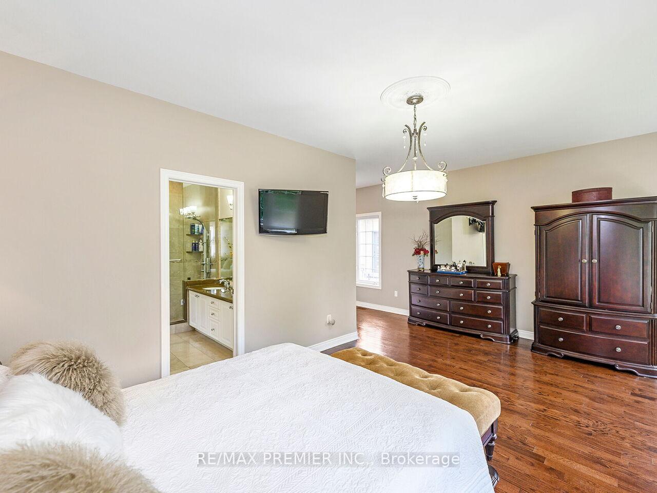 Photo 31 of 473 Vaughan Mills Road, Vaughan, Islington Woods — HOMEH