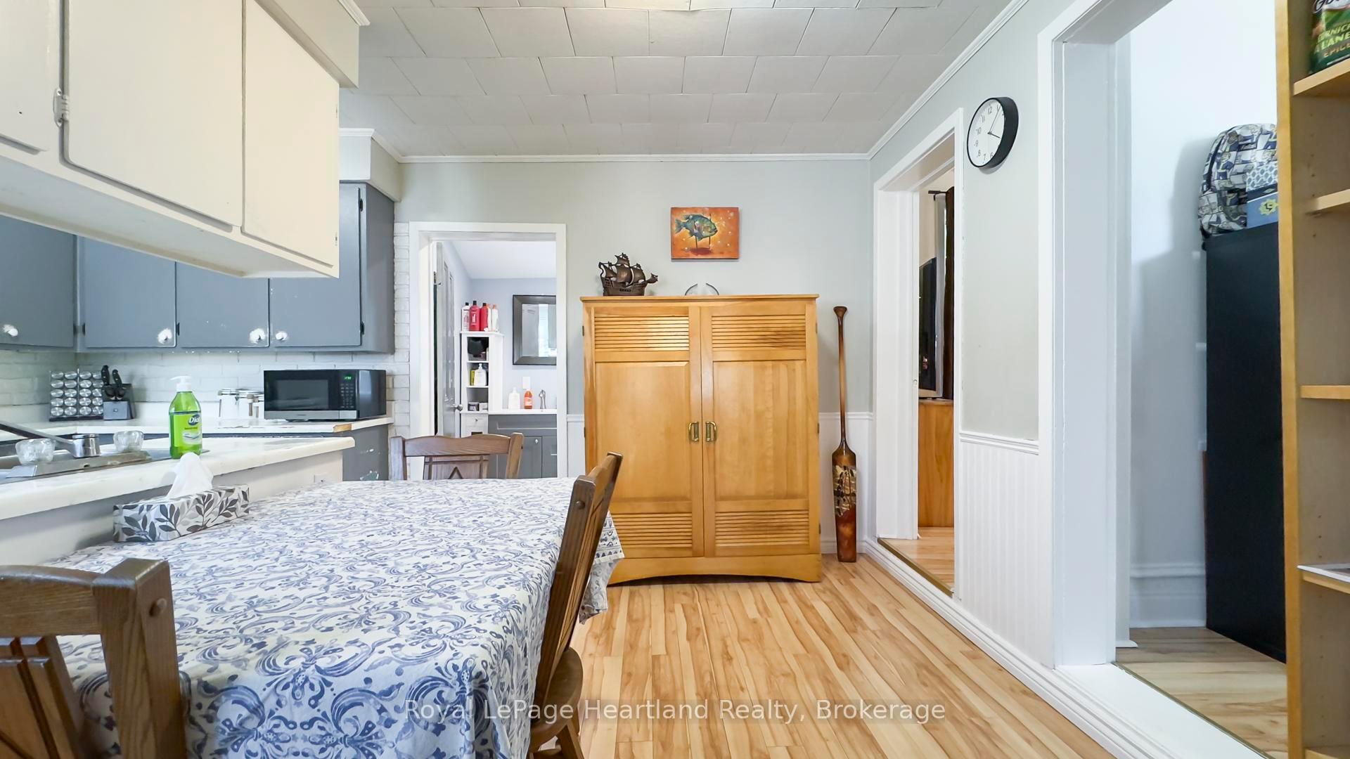 Photo 10 of 88 Richmond Street N, Bluewater, Hensall — HOMEH