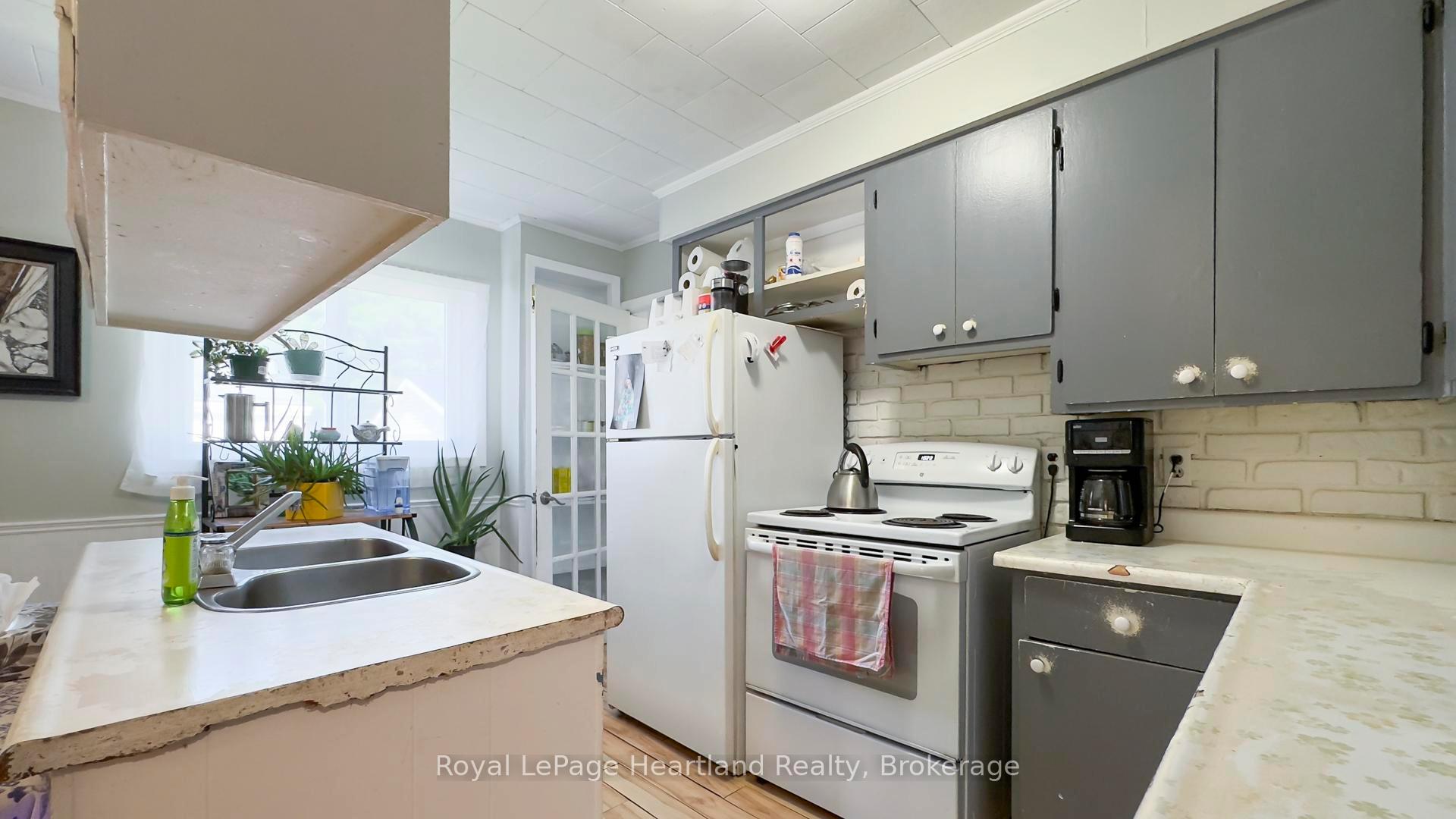 Photo 14 of 88 Richmond Street N, Bluewater, Hensall — HOMEH